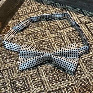 💥 $5 if bundled - Men’s Bow Tie Polka Dot White & Black New in package